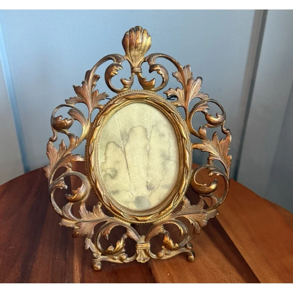 Vintage‎ Ornate Brass Picture Frame Baroque Rococo Easel Vanity Frame 5x7